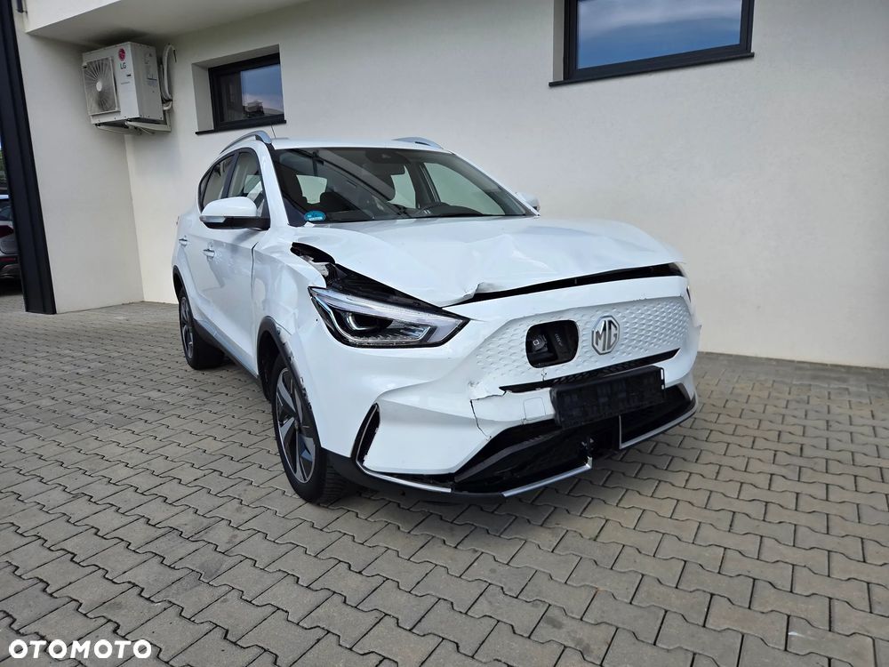 MG ZS - 1
