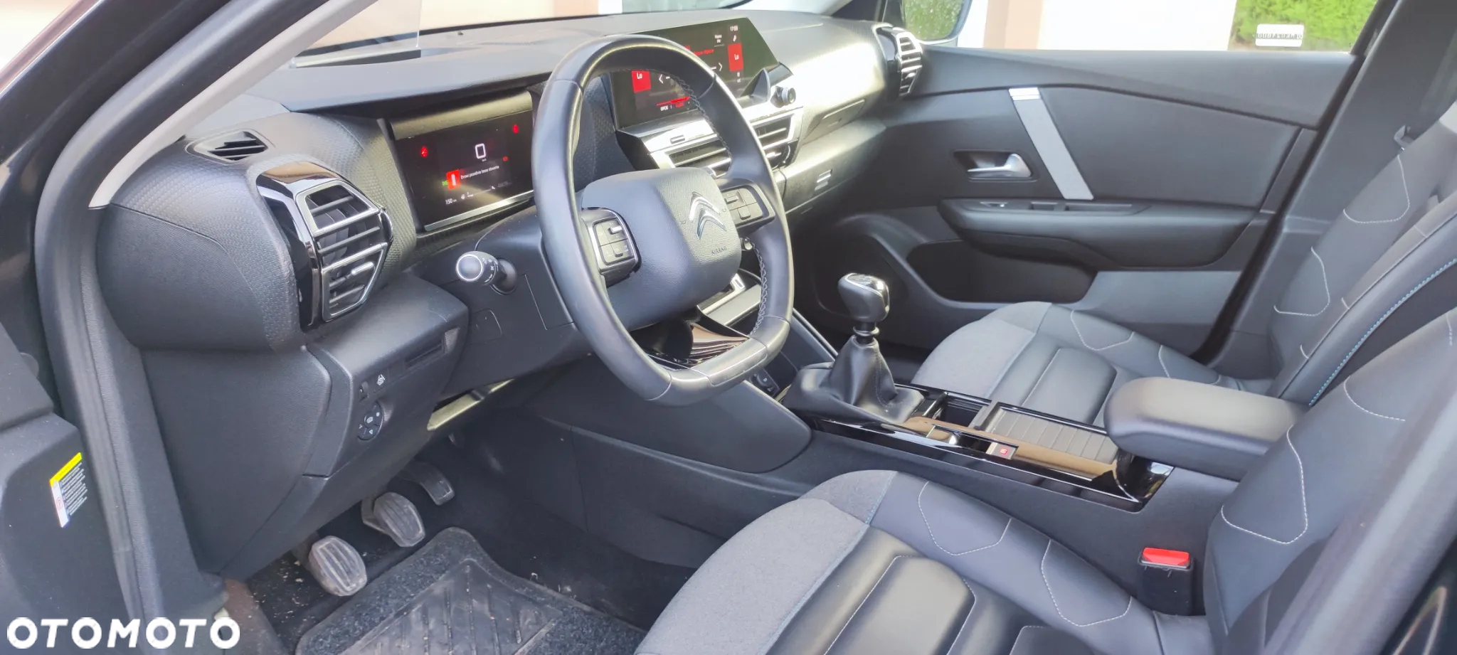 Citroën C4 PureTech 130 Stop&Start FEEL PACK - 28