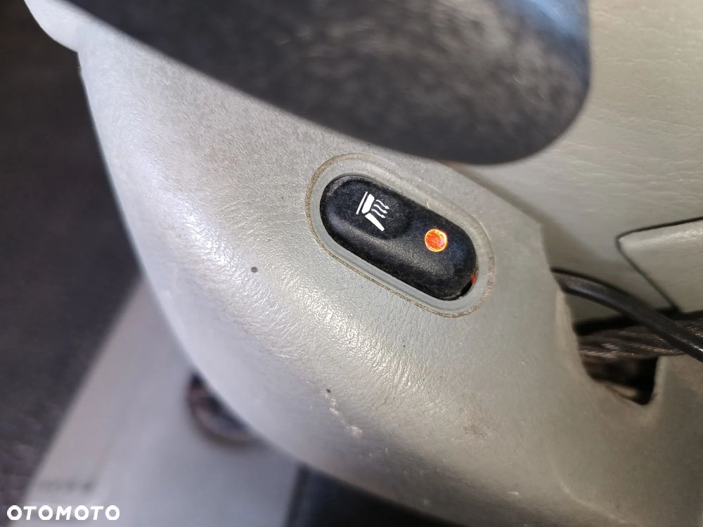 Renault Trafic ver-2-0-16v-combi-l2h1 - 25