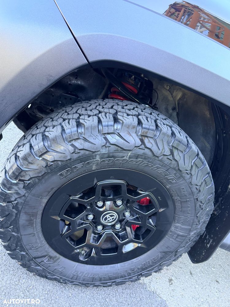 Toyota Hilux - 18