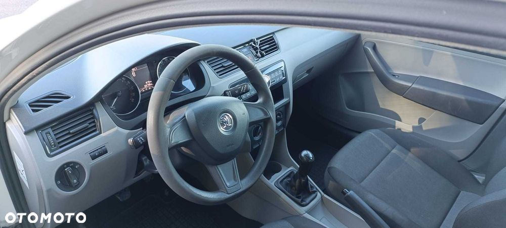 Skoda RAPID - 7