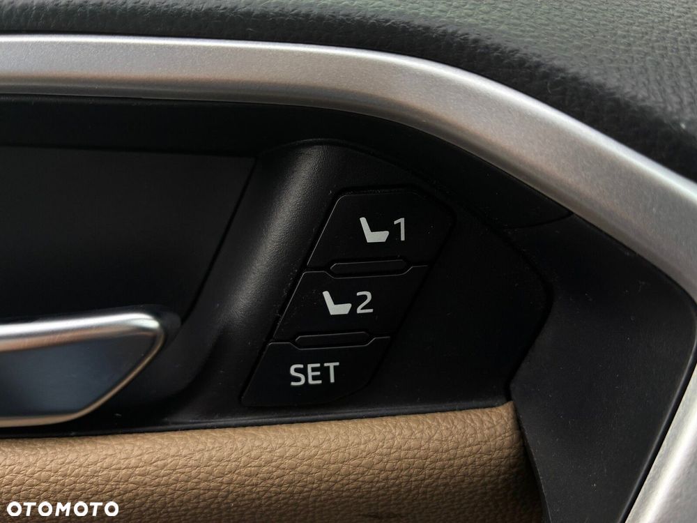 Toyota RAV4 2.5 Hybrid Executive 4x4 - 26