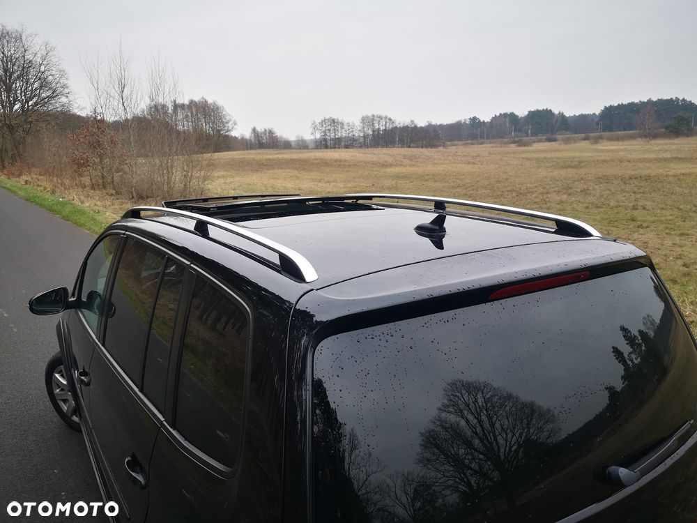 Volkswagen Touran 1.6 TDI DPF BlueMotion Technology DSG Comfortline - 6