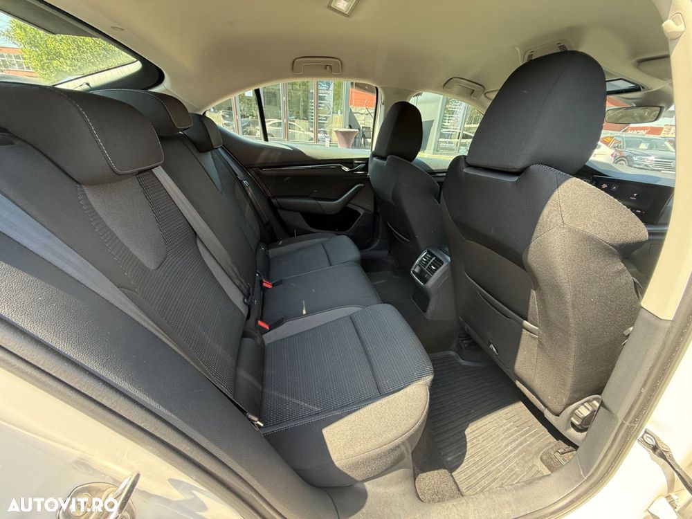 Skoda Octavia 1.0 TSI DSG Mild Hybrid Ambition - 9