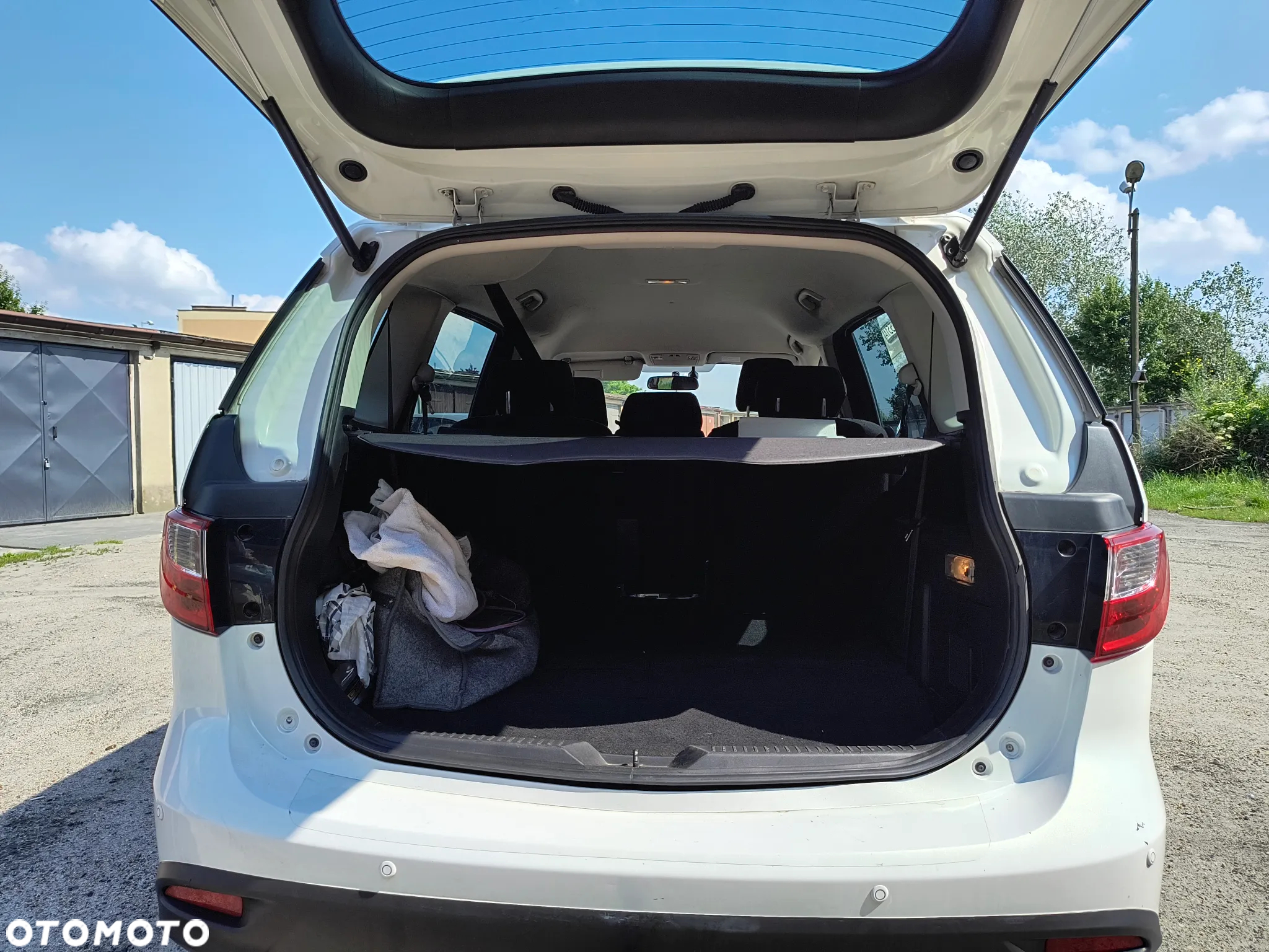 Mazda 5 - 8