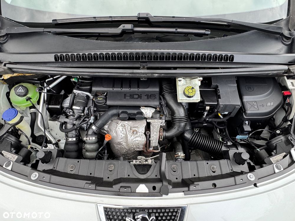 Peugeot 3008 1.6 HDi Premium - 11