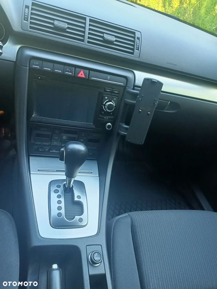 Audi A4 Avant - 25