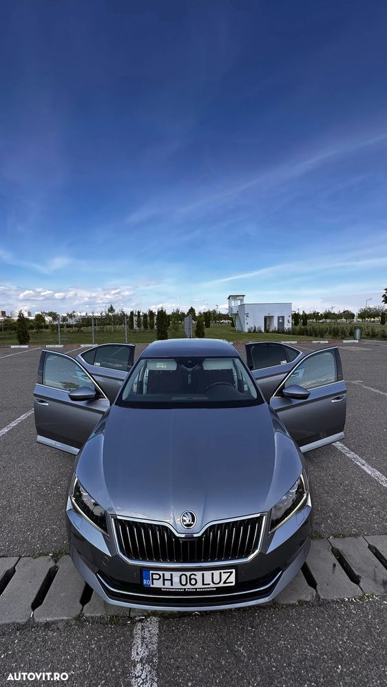 Skoda Superb 2.0 TDI DSG Style - 5