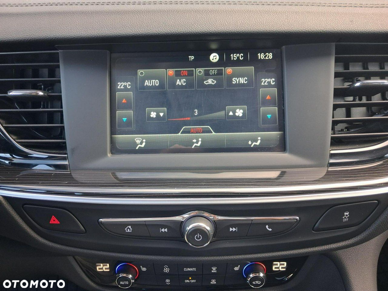 Opel Insignia - 24