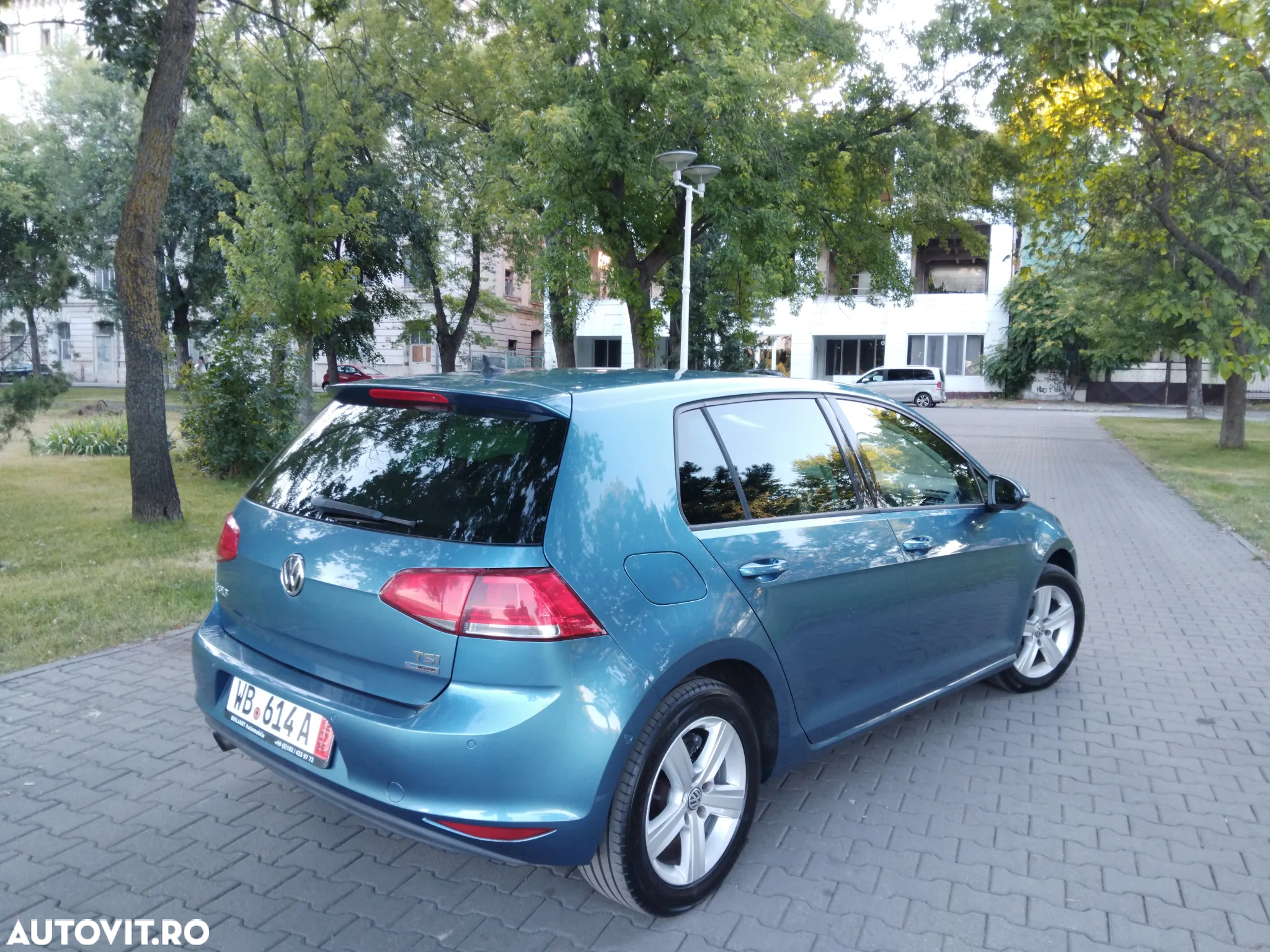 Volkswagen Golf 1.2 TSI BlueMotion Technology Highline - 3