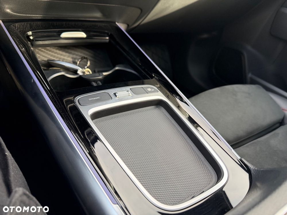 Mercedes-Benz GLA 250e AMG Line - 20