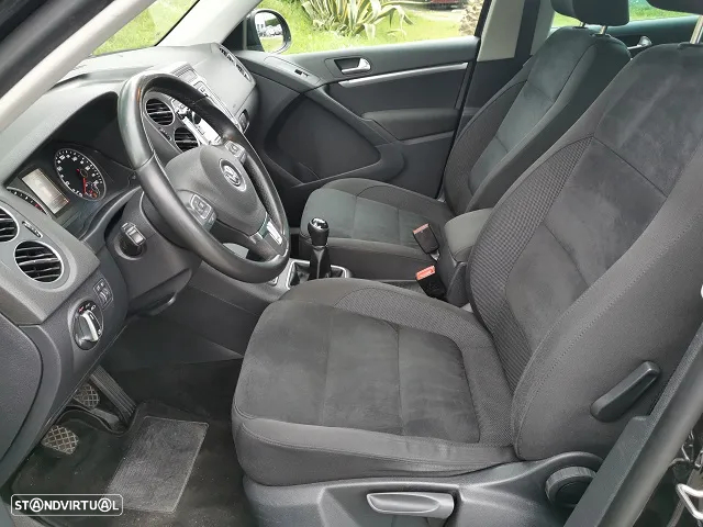 VW Tiguan 2.0 TDi Sport BlueMotion - 22