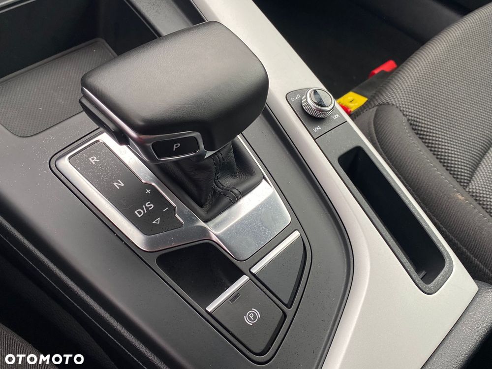 Audi A4 Avant ver-35-tfsi-mhev-s-tronic - 23