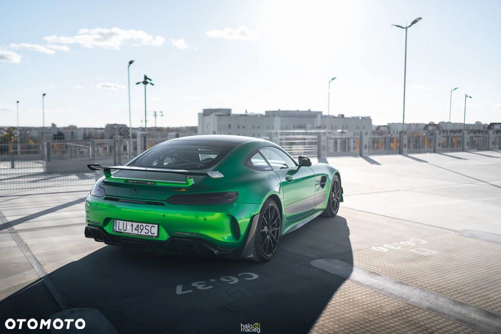 Mercedes-Benz AMG GT R - 6