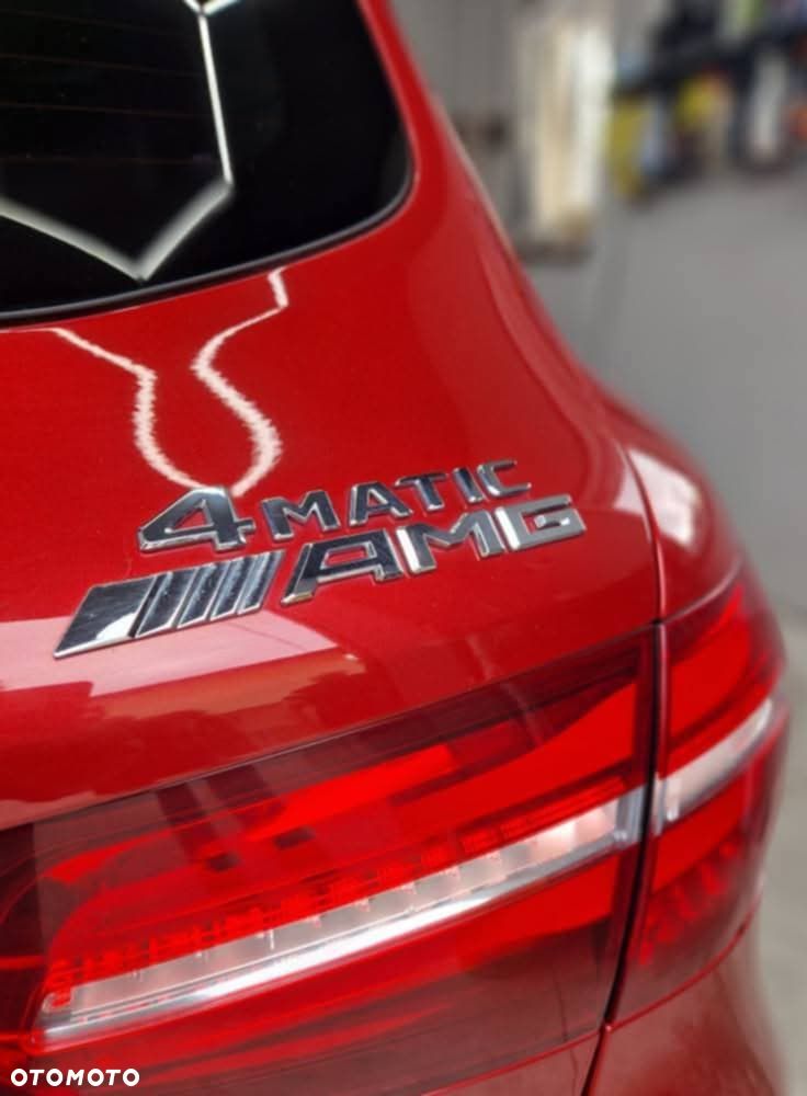 Mercedes-Benz GLC 300 4Matic 9G-TRONIC AMG Line - 9