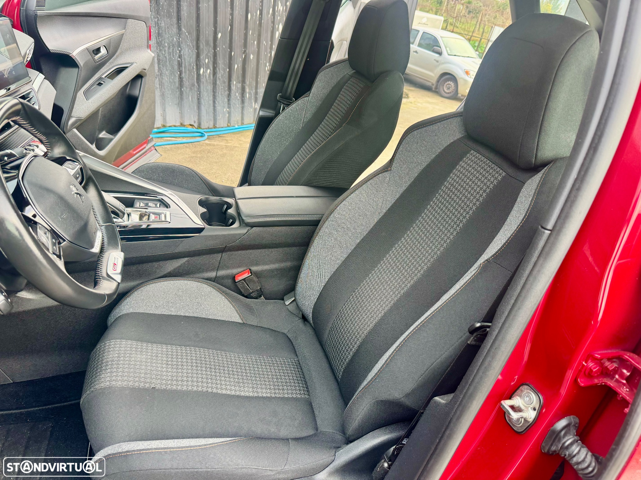Peugeot 3008 1.5 BlueHDi GT EAT8 - 14