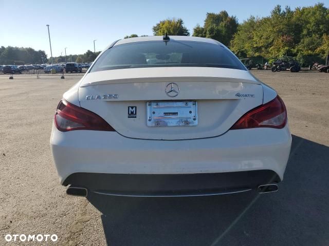 Mercedes-Benz CLA 250 4-Matic - 2