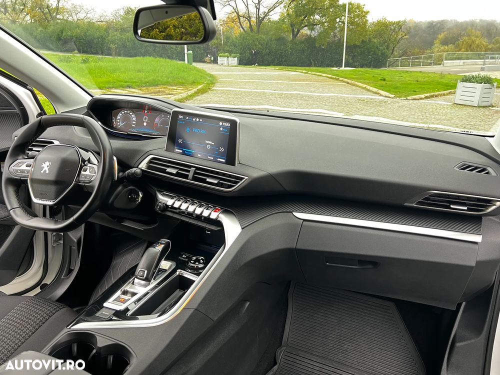 Peugeot 3008 1.6 BlueHDI S&S EAT6 Allure - 14