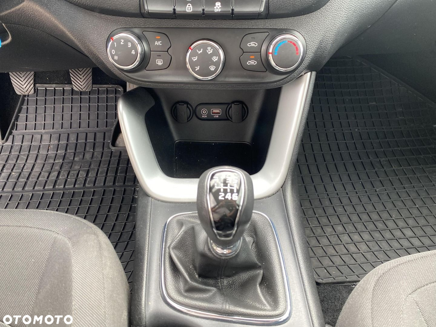 Kia Ceed - 22