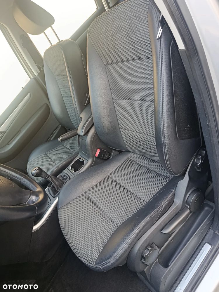 Mercedes-Benz Klasa A 150 Avantgarde Edition 10 - 11