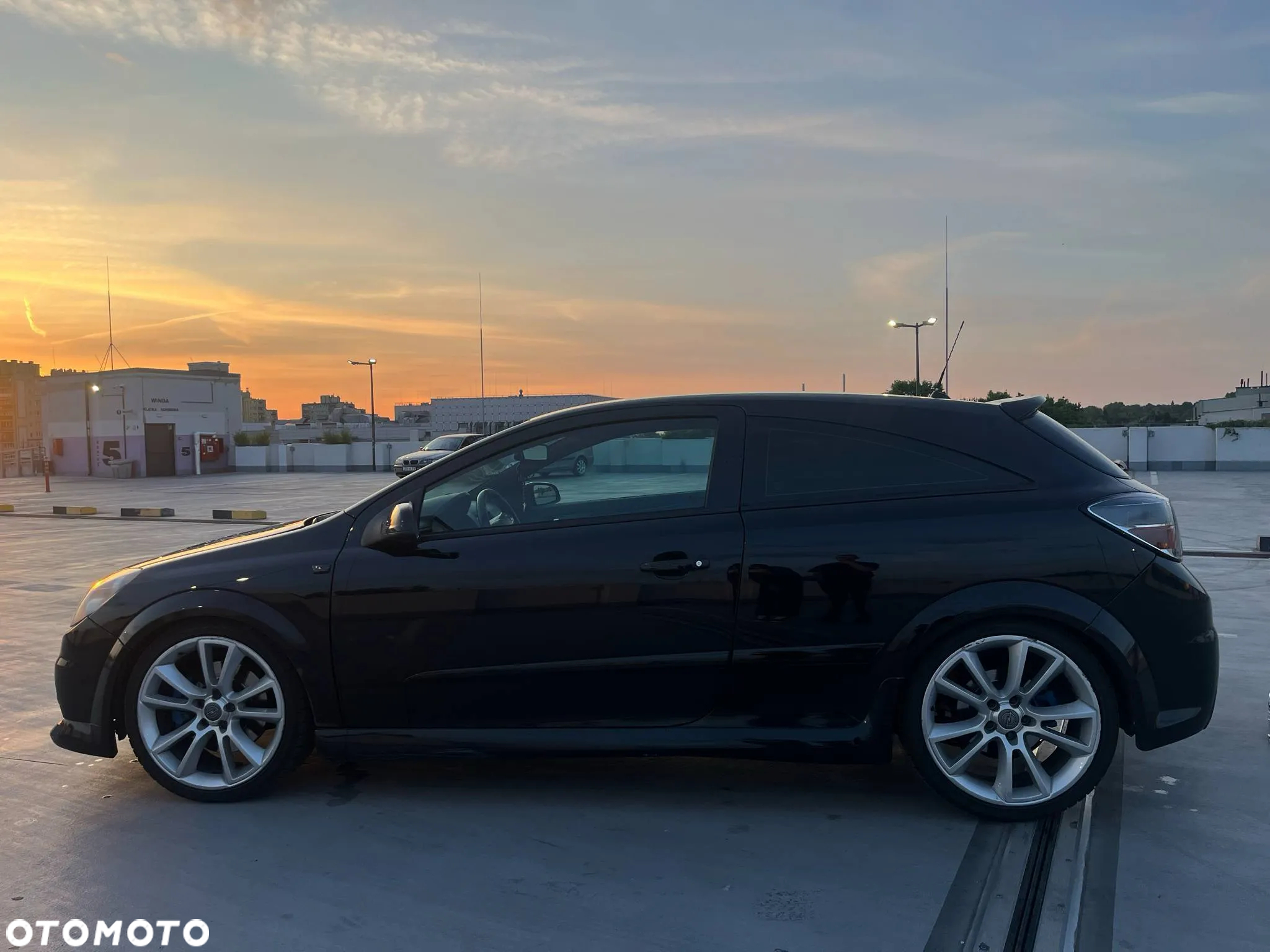 Opel Astra III GTC 2.0 T OPC - 7