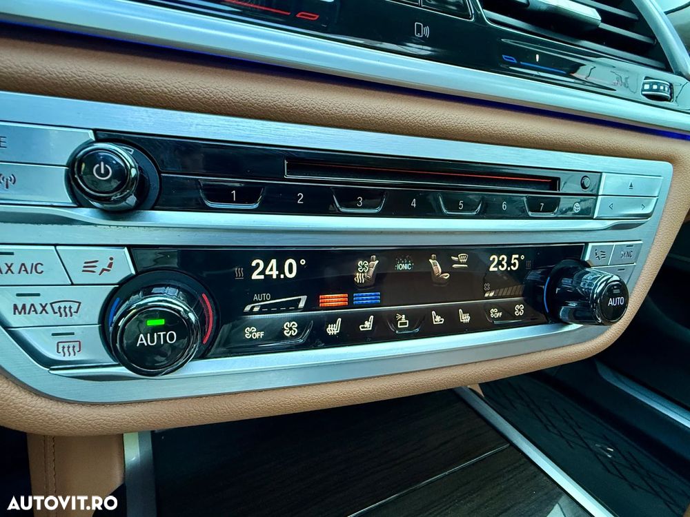 BMW Seria 7 740i Aut. - 16