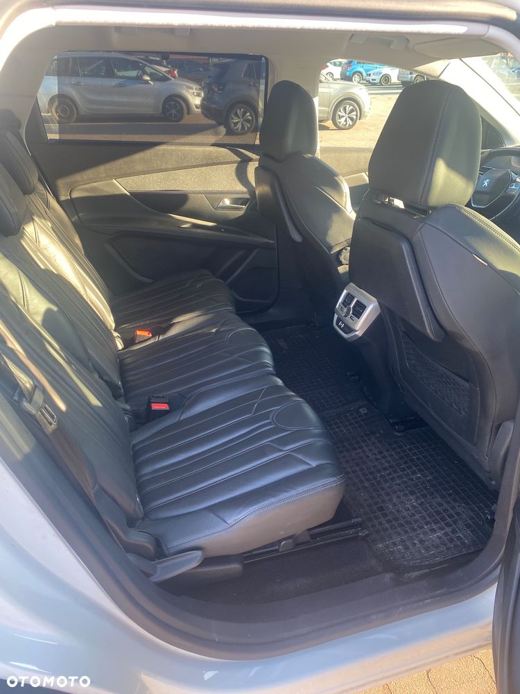 Peugeot 5008 PureTech 130 EAT6 Allure - 8