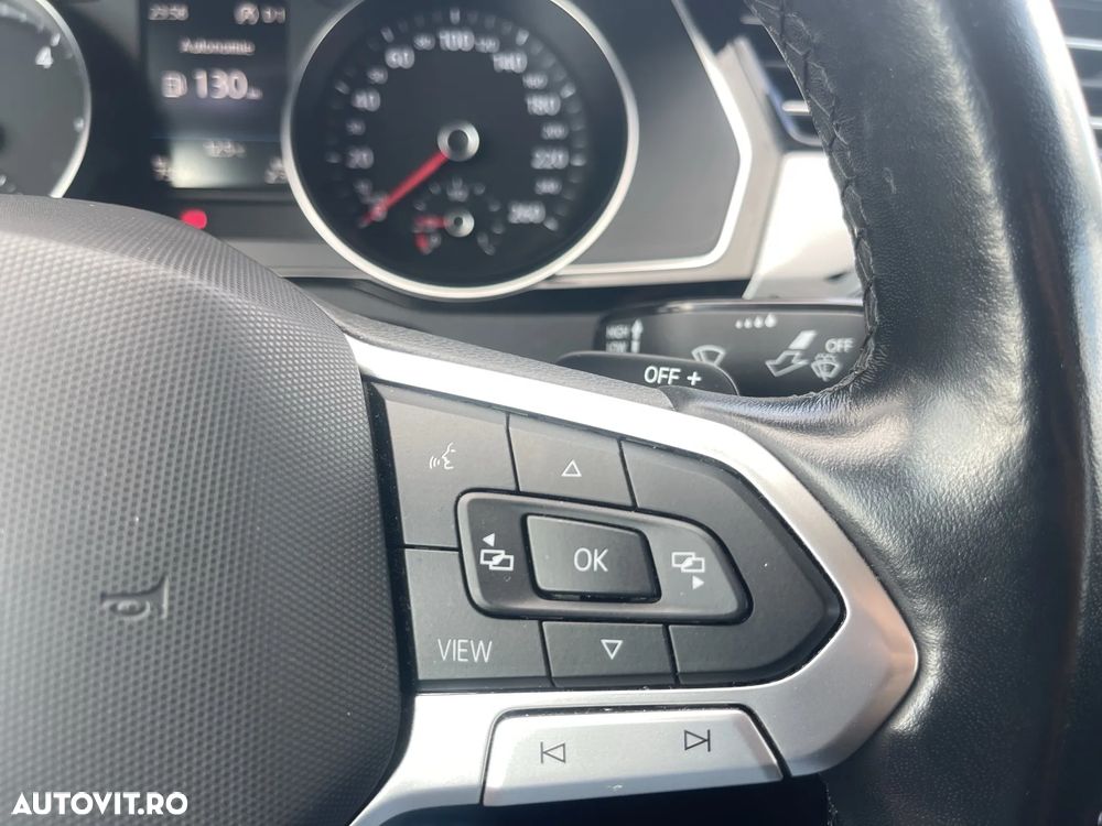 Volkswagen Passat 2.0 TDI DSG Comfortline - 26