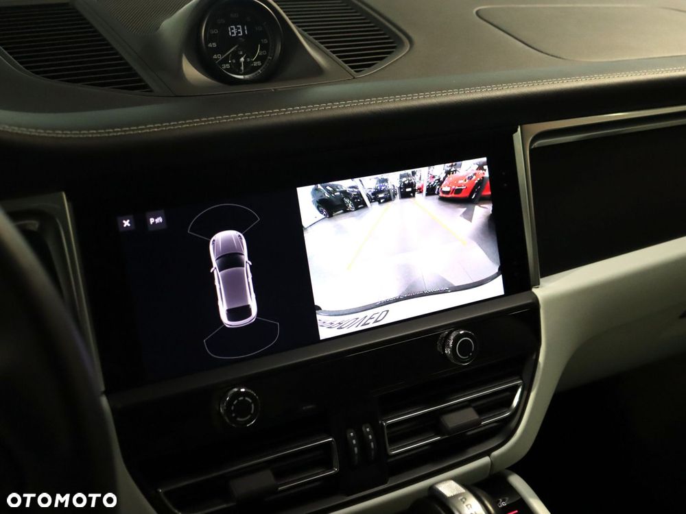 Porsche Macan T - 28