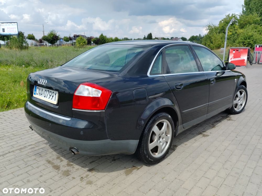 Audi A4 - 1