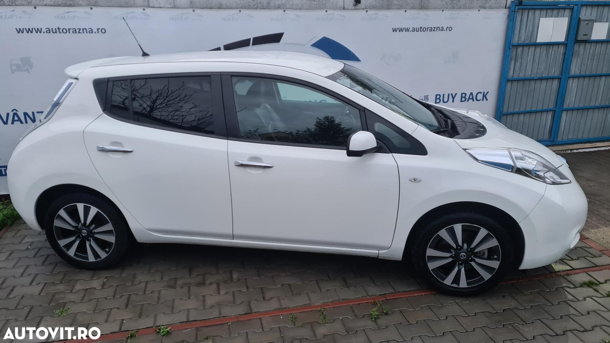 Nissan LEAF Tekna - 2