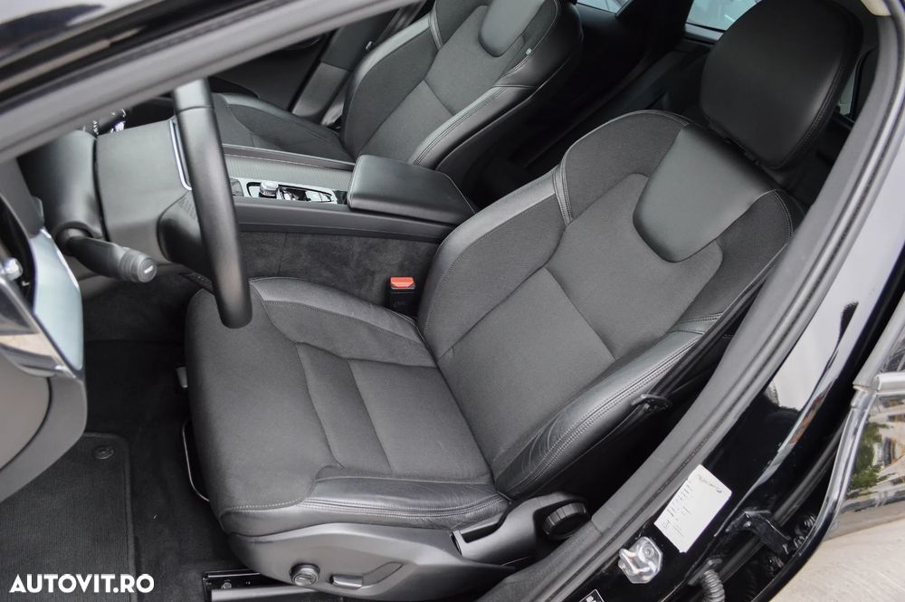 Volvo XC 60 D4 AWD Momentum - 29