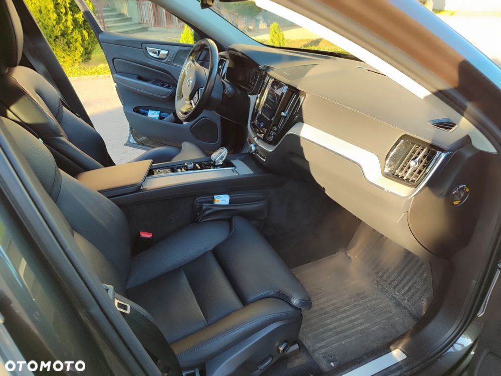 Volvo XC 60 B5 B AWD Inscription - 12