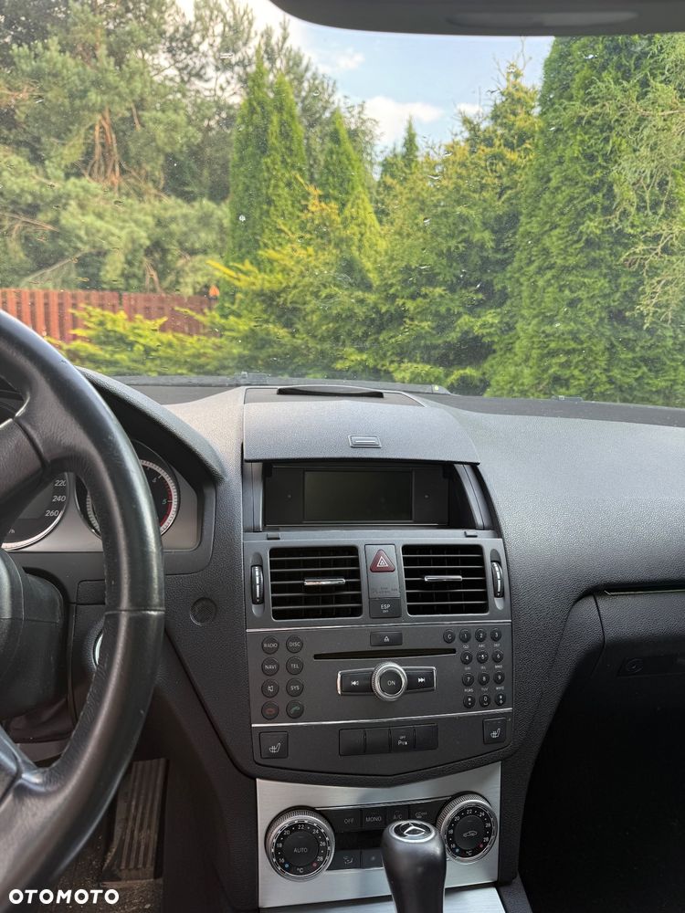 Mercedes-Benz Klasa C 220 CDI DPF Automatik BlueEFFICIENCY Elegance - 8