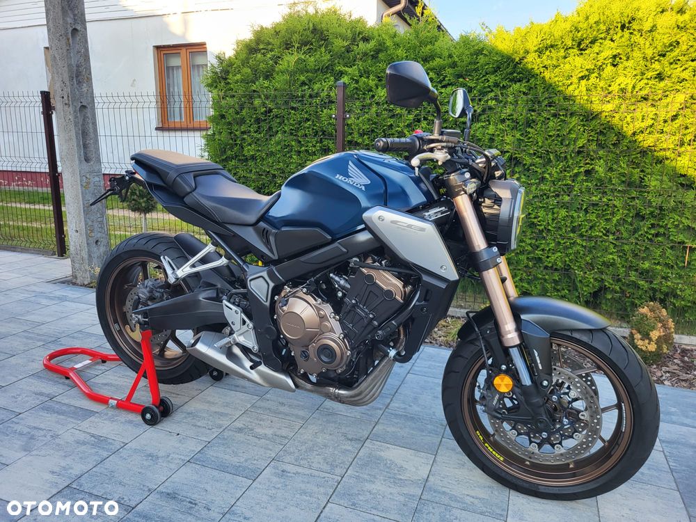 Honda CB - 23