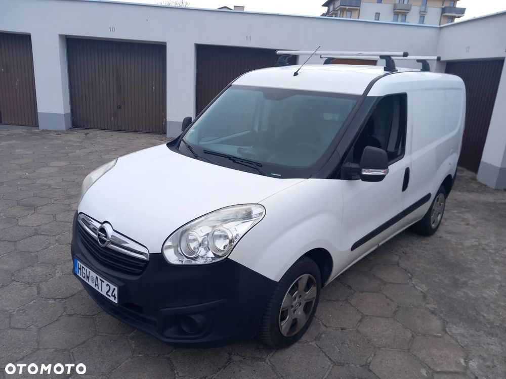 Opel COMBO - 11