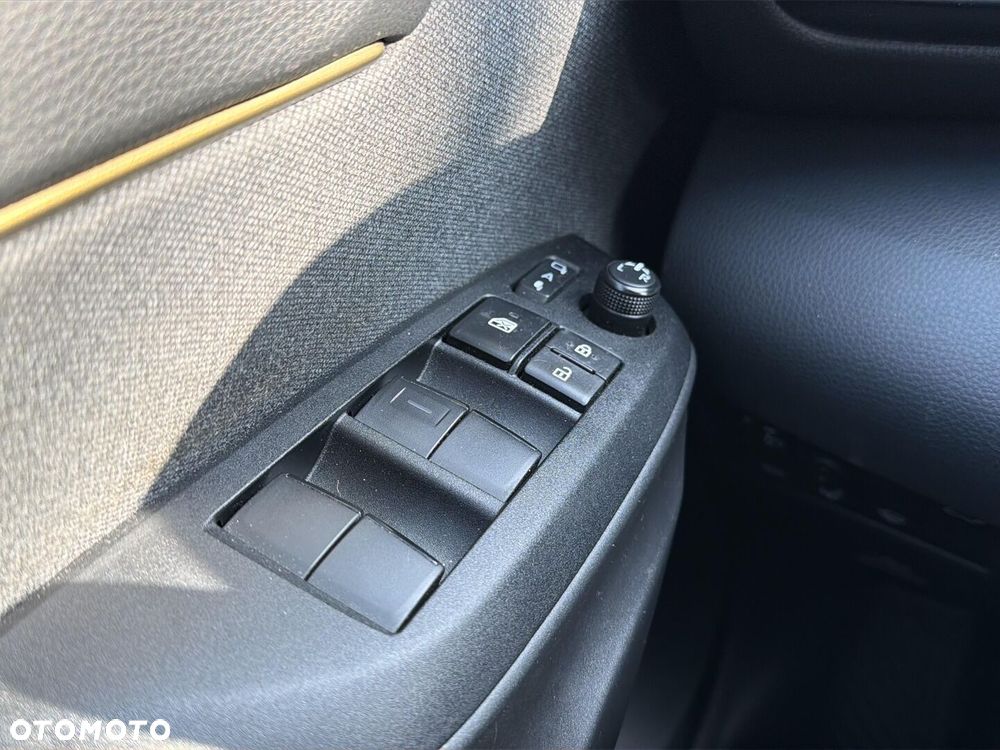 Toyota Yaris Cross Hybrid 1.5 Premiere Edition 4x4 - 26