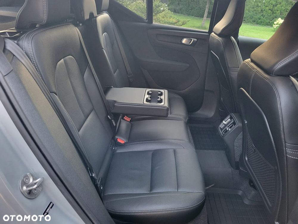Volvo XC 40 B5 AWD Ultimate Dark - 29