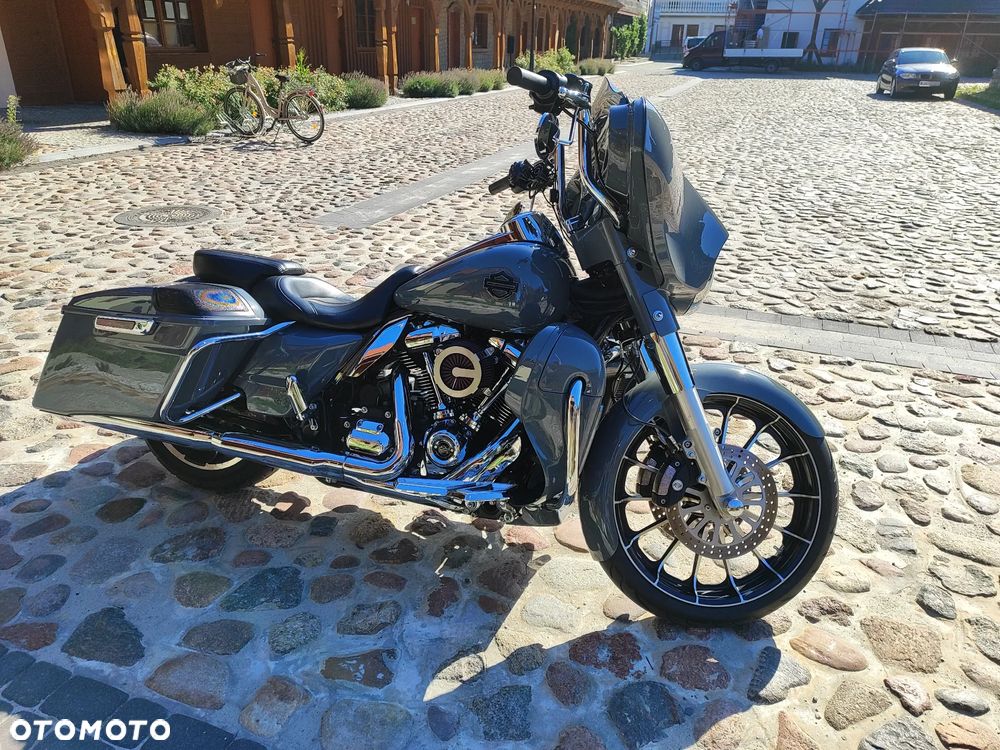 Harley-Davidson Touring Street Glide - 8