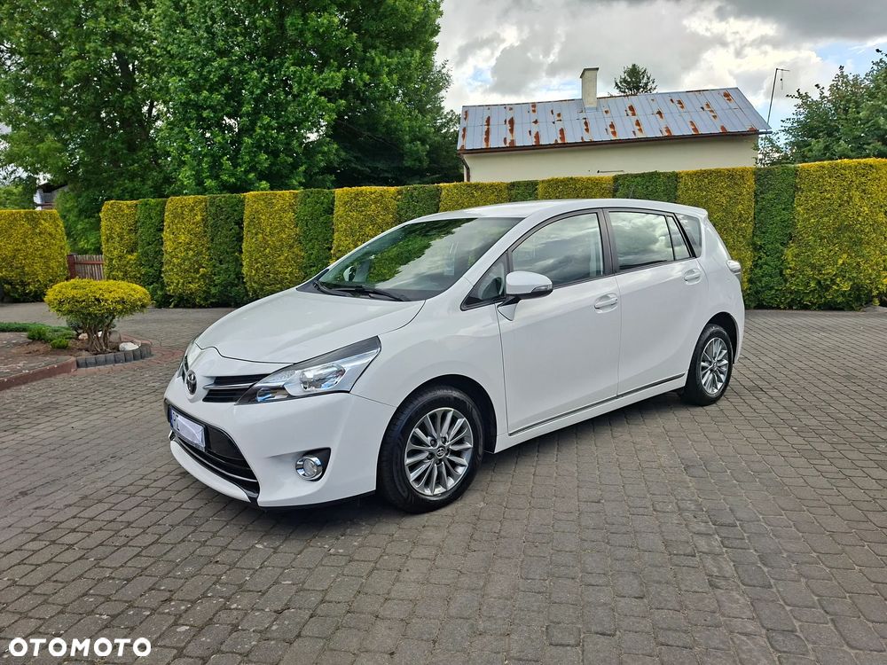 Toyota Verso 1.6 D-4D Premium - 10