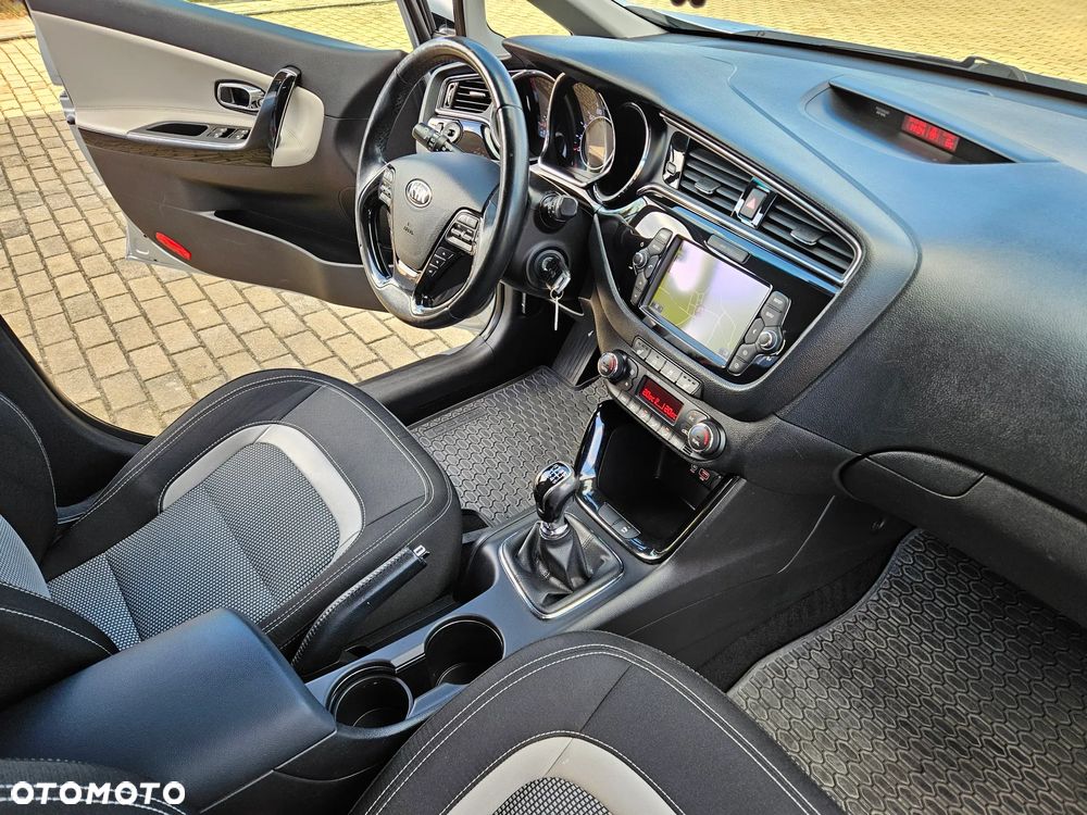 Kia Ceed 1.6 GDI L Business Line - 34