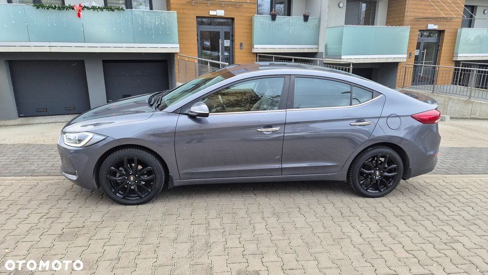 Hyundai Elantra 1.6 Style - 3