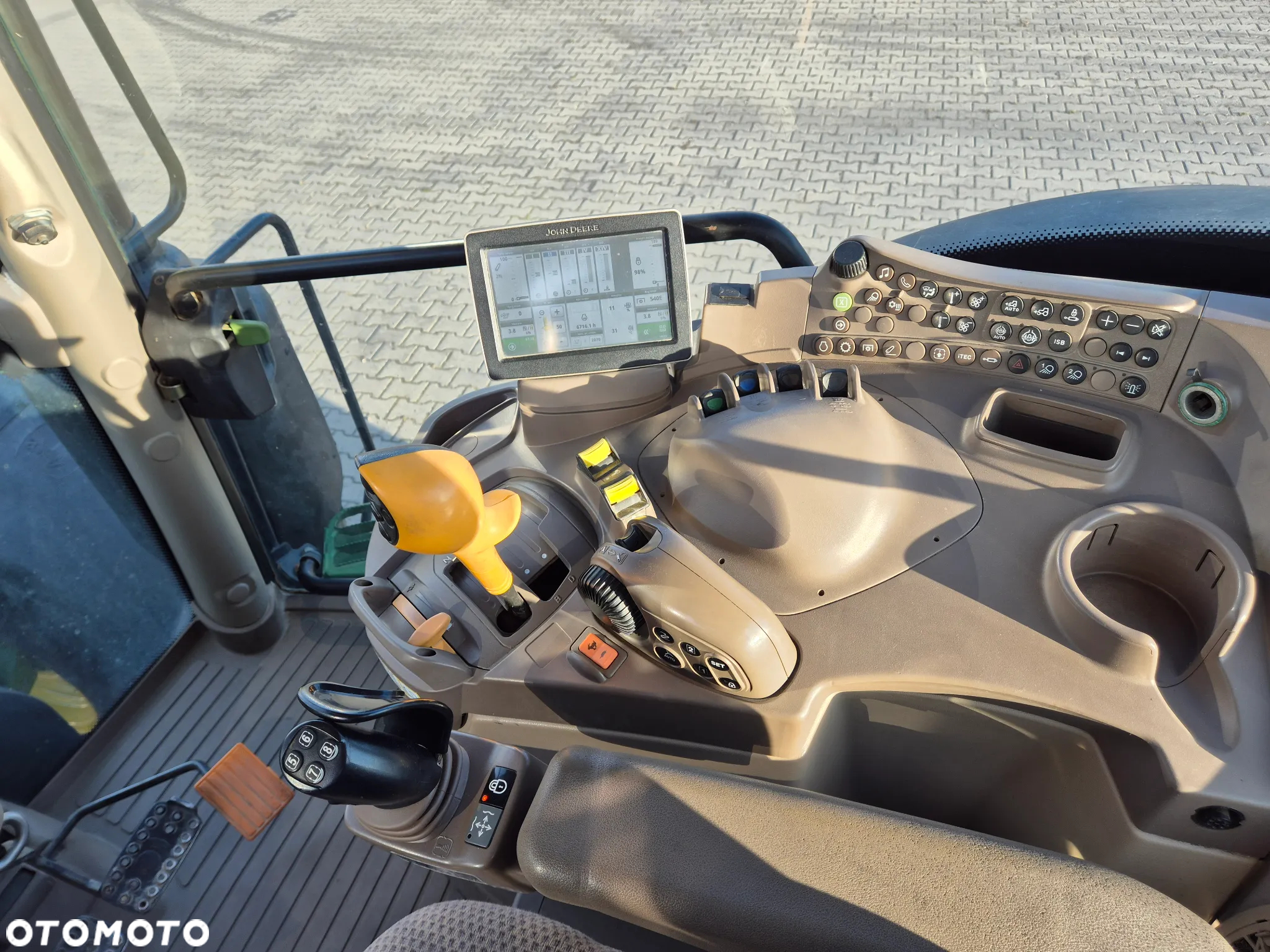 John Deere 6215R, GPS, 50km/h - 12