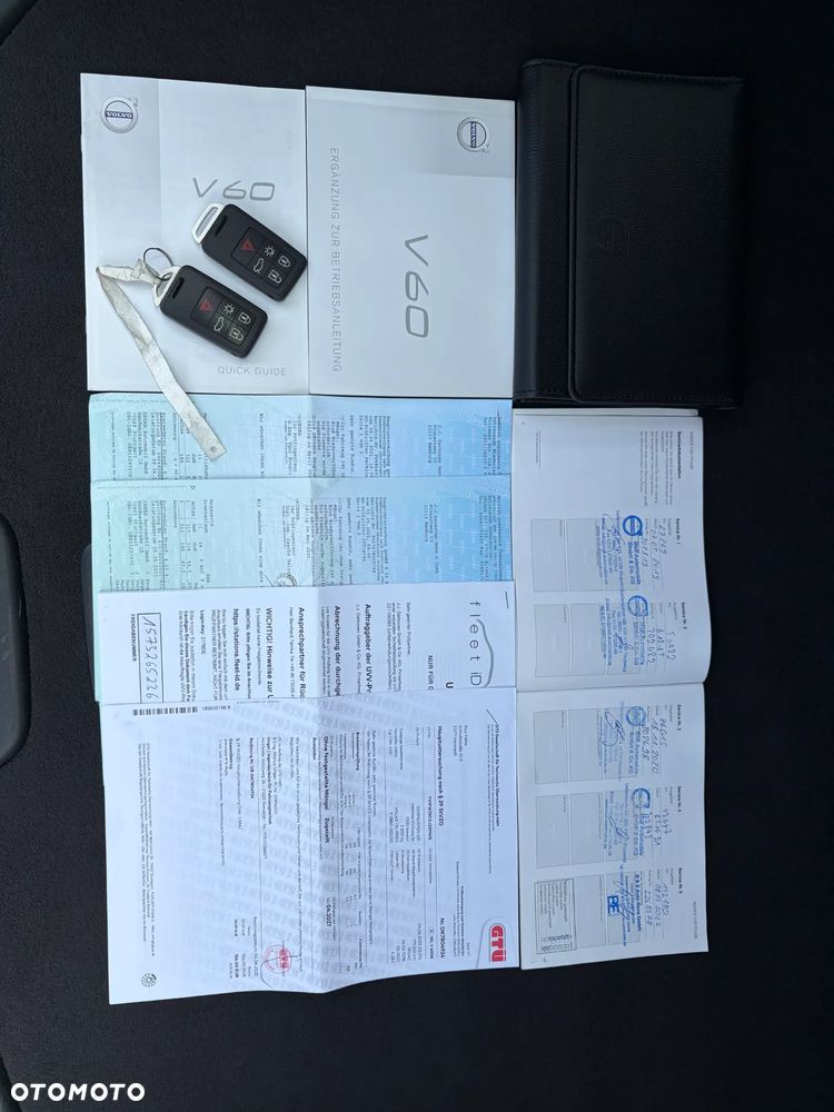 Volvo V60 D2 Geartronic Summum - 33