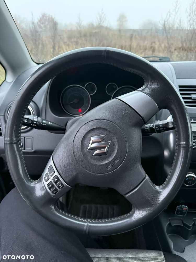 Suzuki SX4 - 12