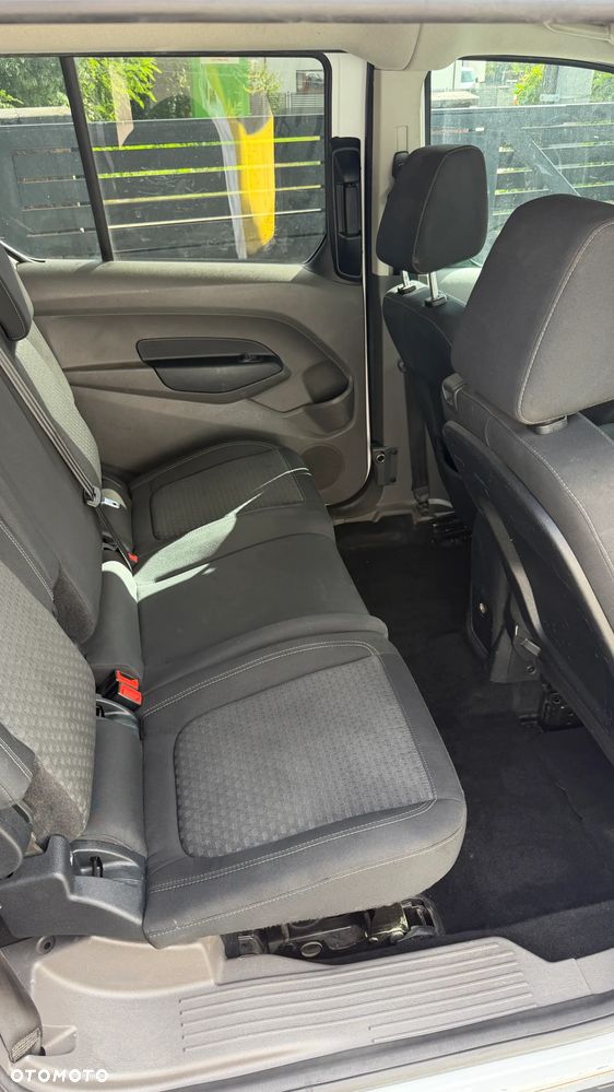 Ford Transit Connect - 12