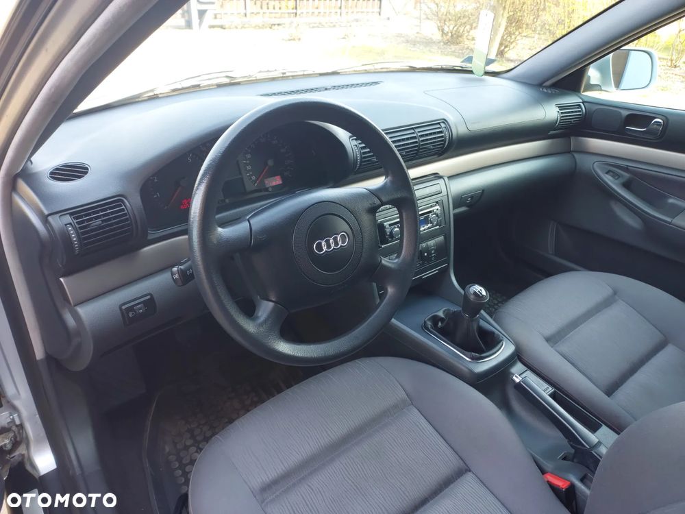 Audi A4 Limousine - 19