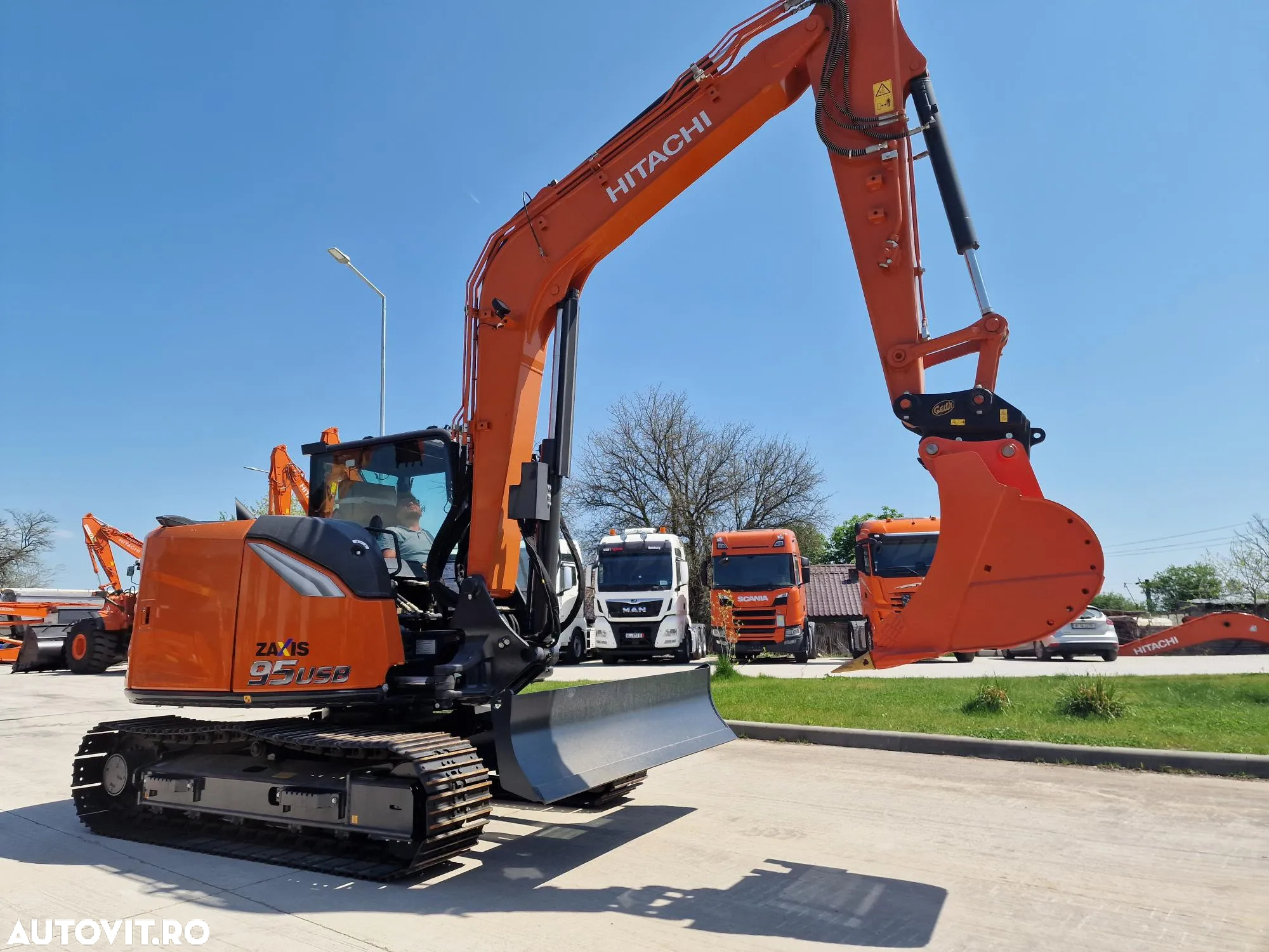 Hitachi ZX95, 9,2 tone, LAMA, Cupla rapida+3 CUPE NOI, Aer conditionat, produs in Japonia, Senile metalice, posibilitate leasing, PROMOTIE 92.000EUR+Tva - 2