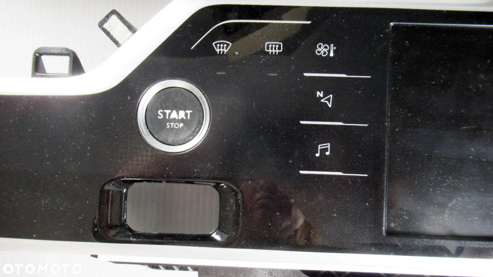 CITROEN C4 II GRAND PICASSO RADIO EKRAN DEKOR OSŁONA PANEL WYŚWIETLACZ 9825029380 - 2