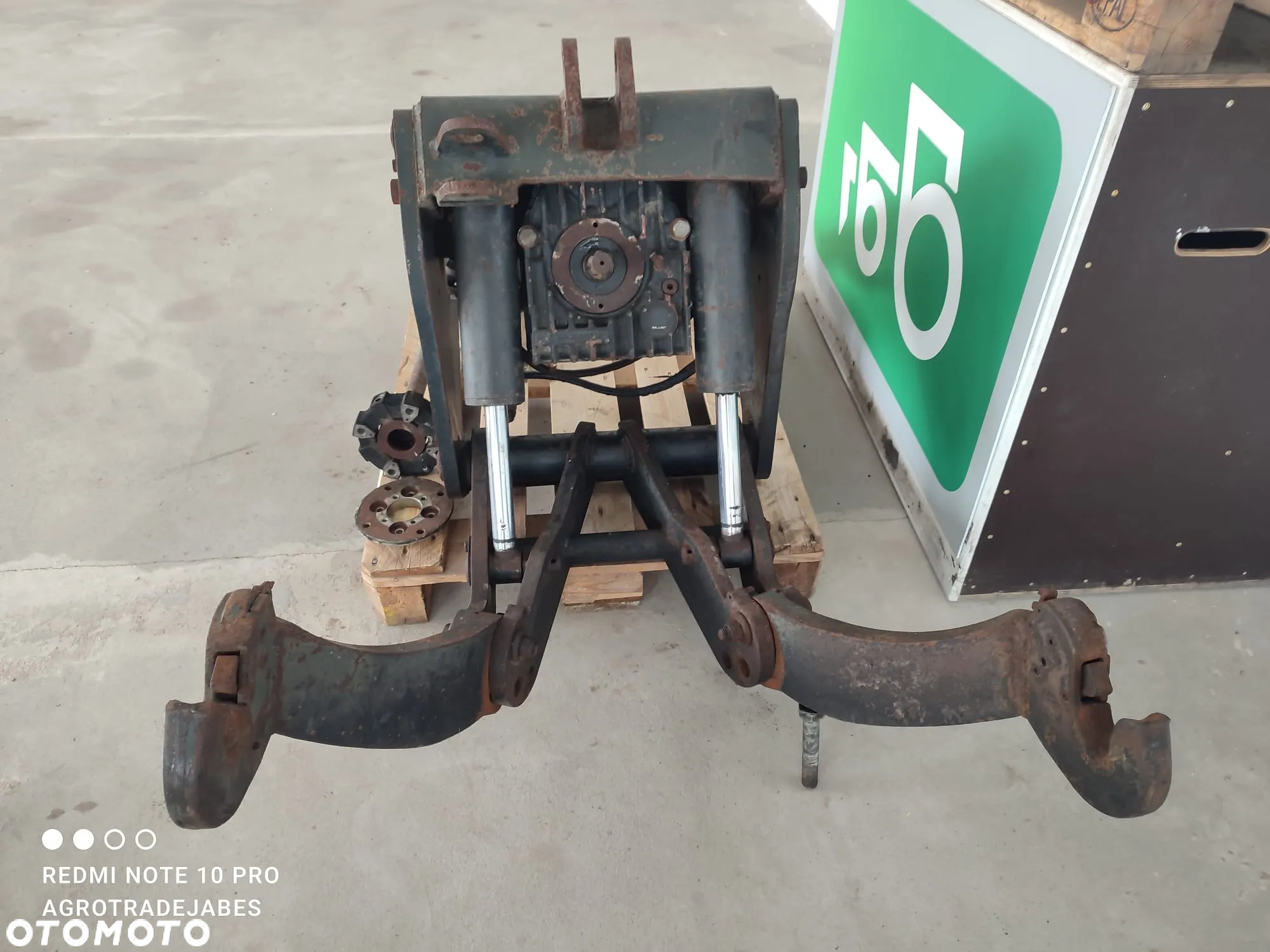 TUZ WOM Massey Ferguson 8250 - 4